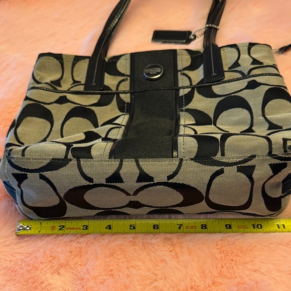 Coach Y2K Monogram Signature tote bag
